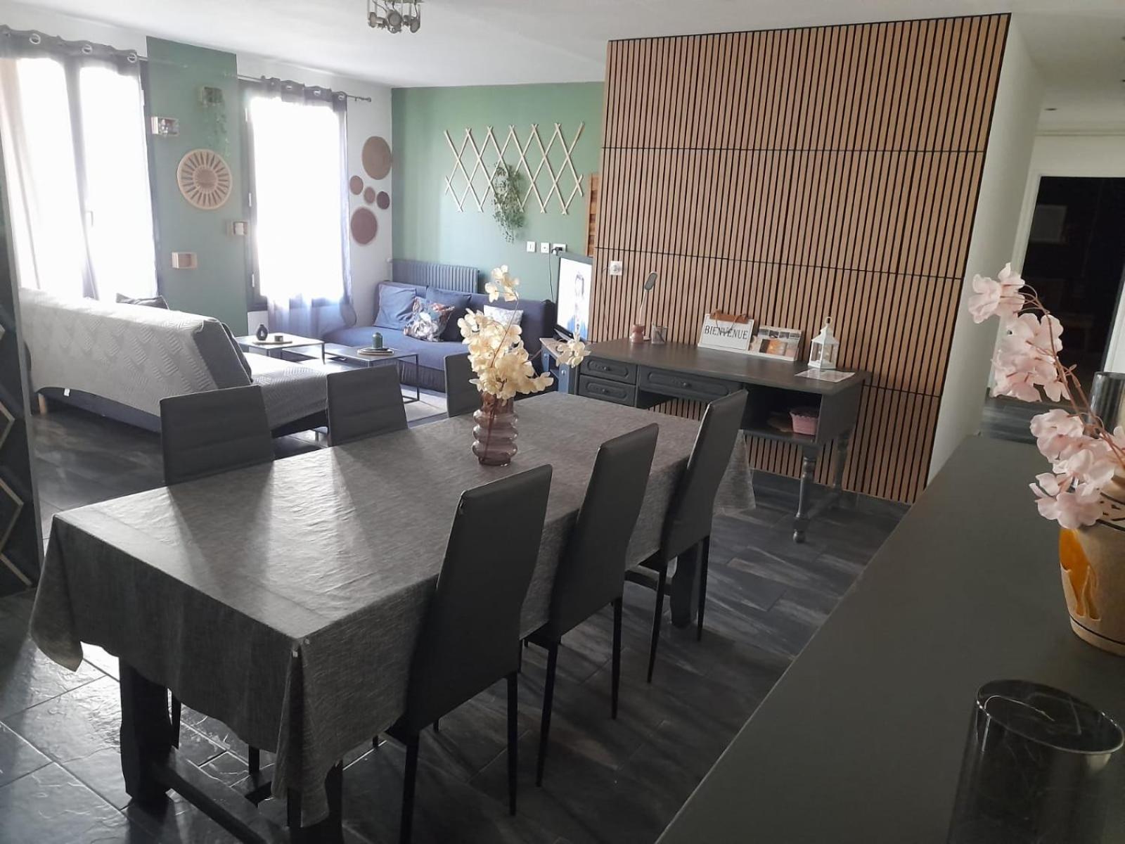 Apartment In Grey *